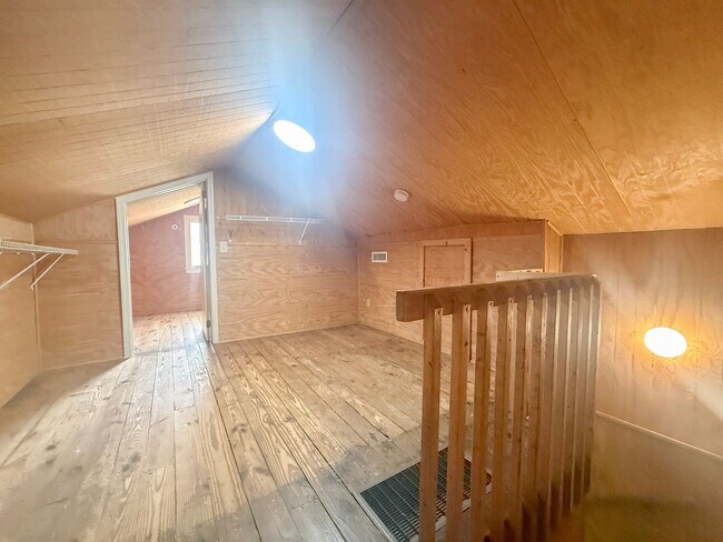 Building Photo - Charming 3-Bedroom Home in the Heart of Monterey with Large Yard & Garage