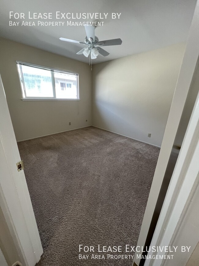 Building Photo - Two-story, 2BR, 1.5BA apartment in The Old...