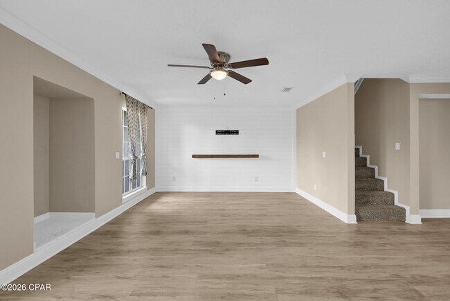 Building Photo - 1365 Capri Dr