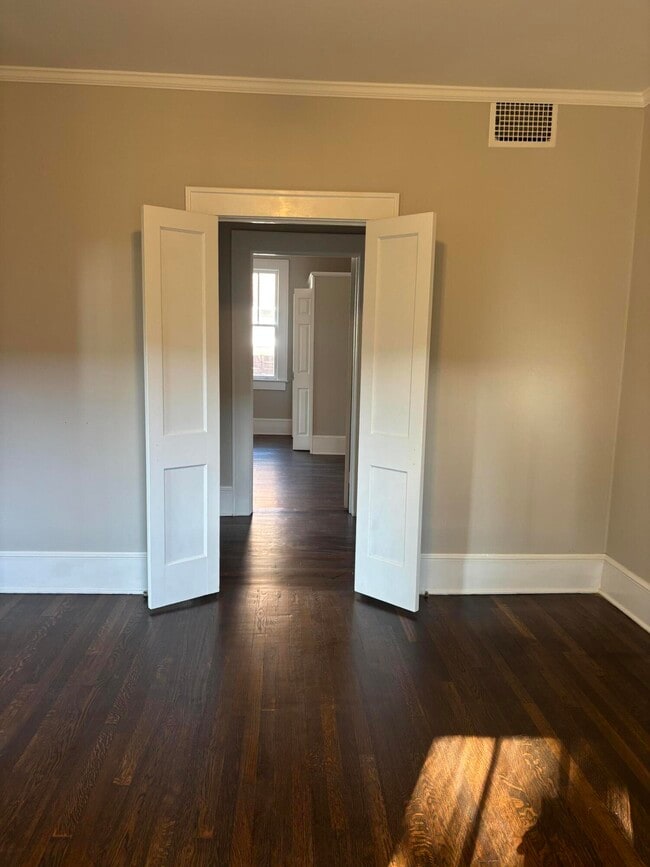 Building Photo - 41 W Charlotte Ave