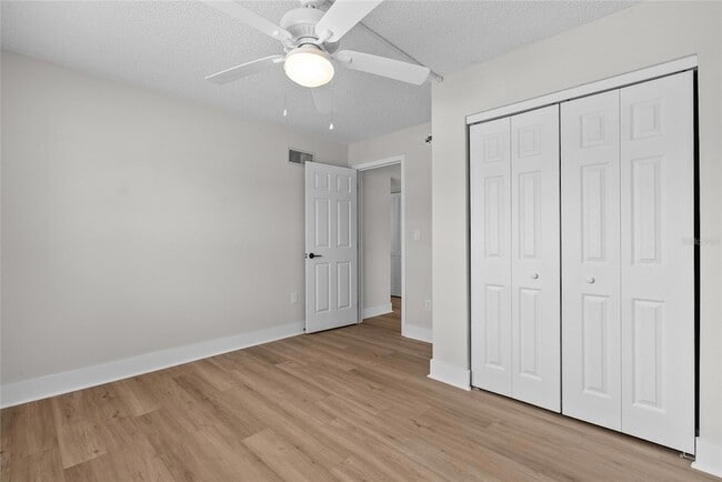 Building Photo - 4780 Cove Cir