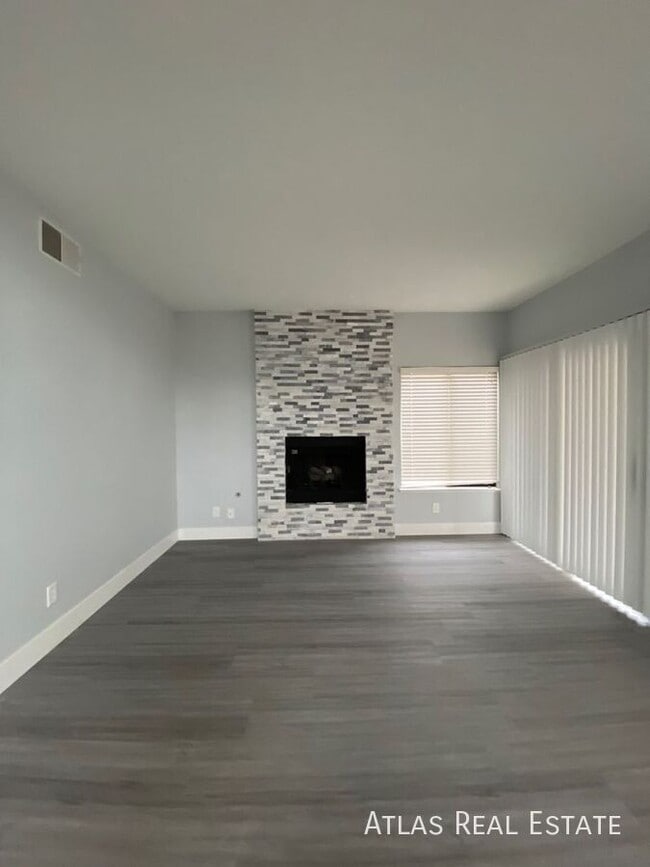 Building Photo - 1916 Old Mill Ln