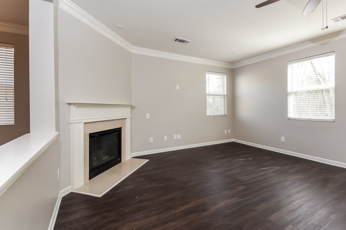 Building Photo - 2722 Groovers Lake Point