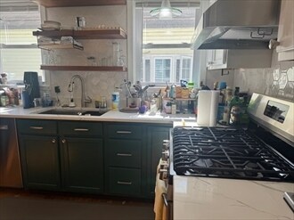 Building Photo - 145 Albion St