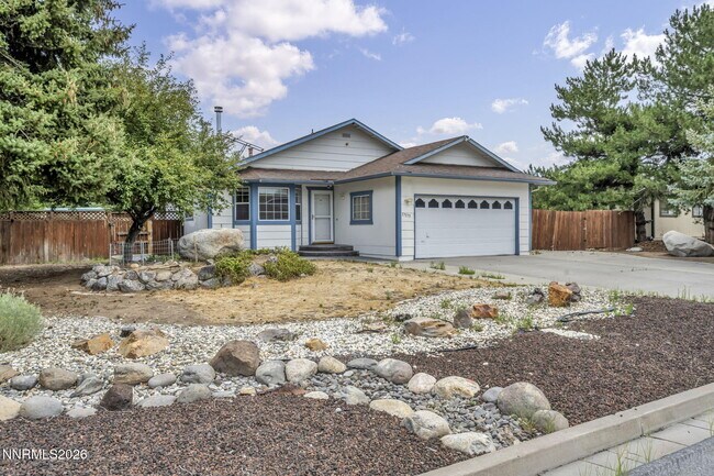 Building Photo - 17575 Parrot Dr