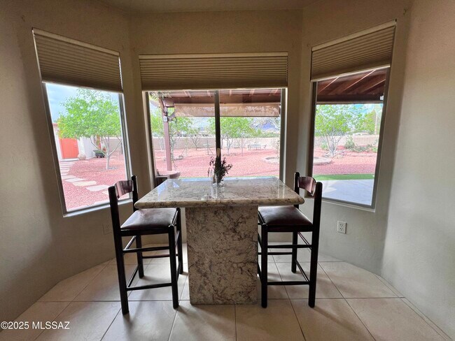 Building Photo - 8679 N Ahwatukee Way