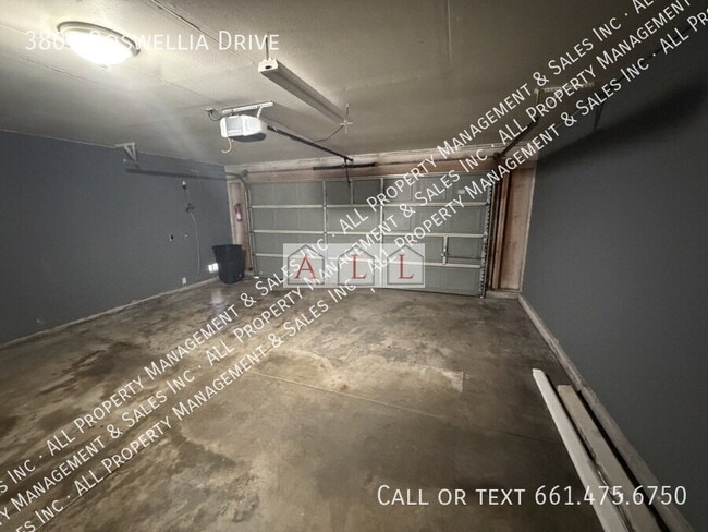 Building Photo - 3807 Boswellia Dr