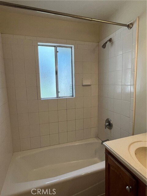 Building Photo - 3633 4th St