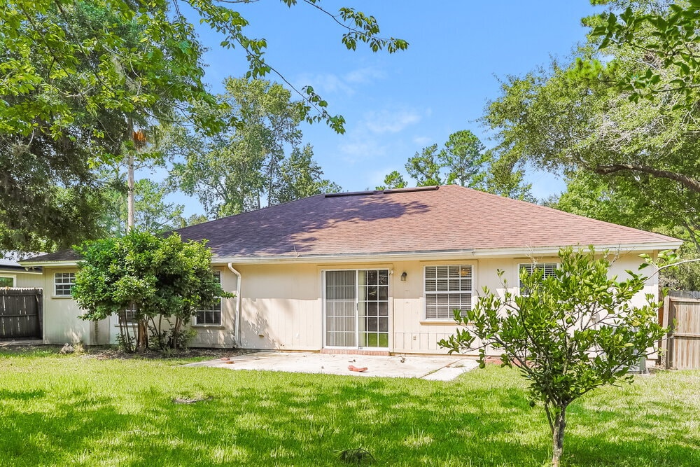 Building Photo - 1903 Suwannee River Dr