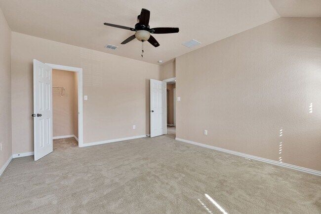 Building Photo - 3303 Cherokee Cove