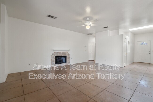 Building Photo - 3730 N Bay Horse Loop