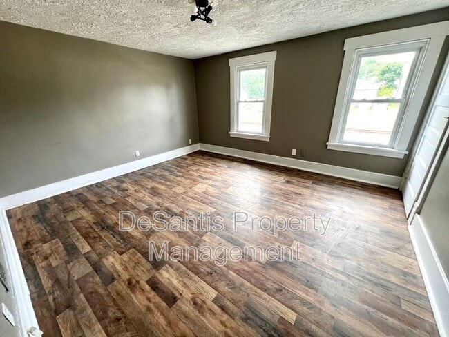 Building Photo - 4535 4th Ave