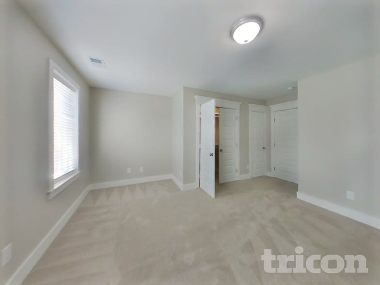 Building Photo - 6813 Charlotte Pike