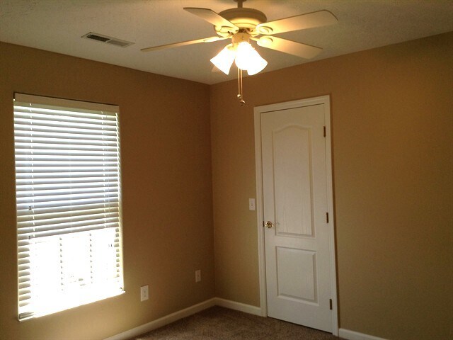 Building Photo - 1712 Yellow Rose Ct