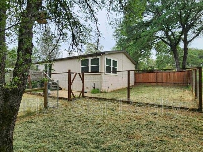 Building Photo - 12051 Kimberly Rd