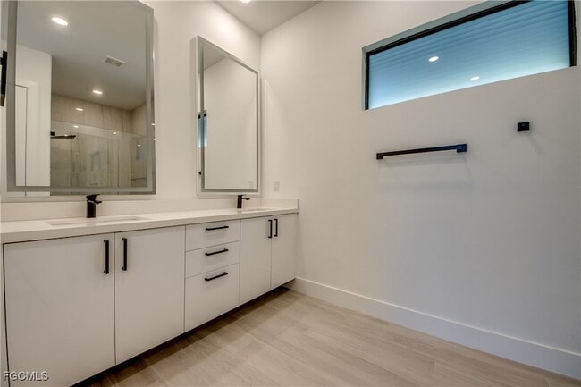 Building Photo - 1531 NW 40th Pl