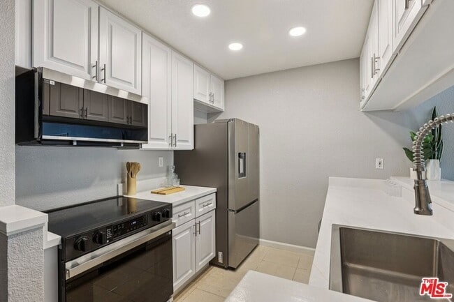 Building Photo - 1706 Bevin Brook Dr