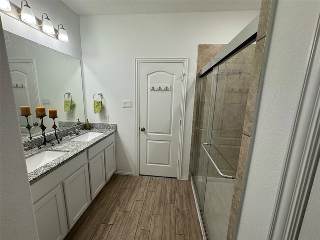 Building Photo - 31303 Whitfield Ct