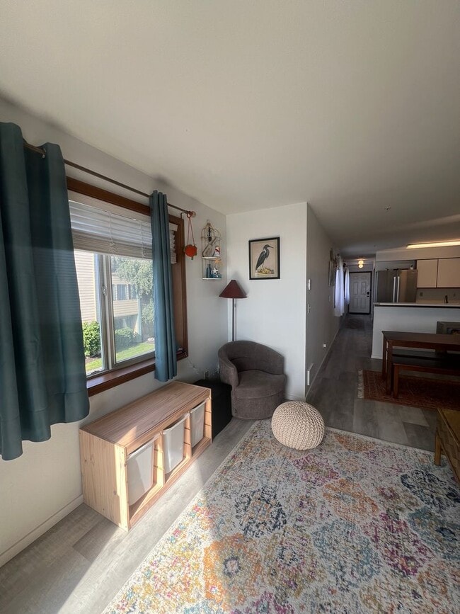 Building Photo - 2Bd 2Ba Waterfront Mariners Cove Condo in ...