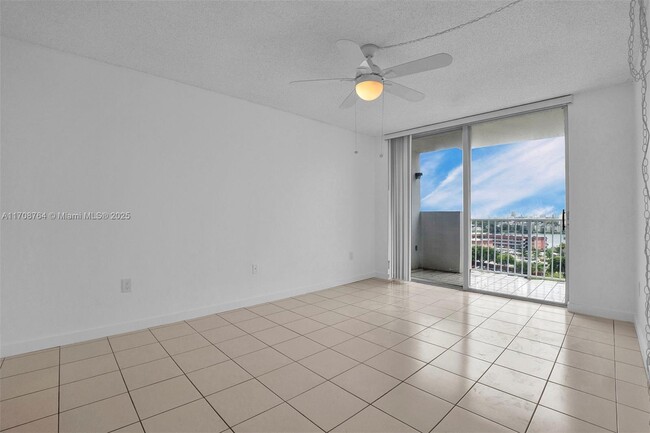 Building Photo - 1300 NE Miami Gardens Dr