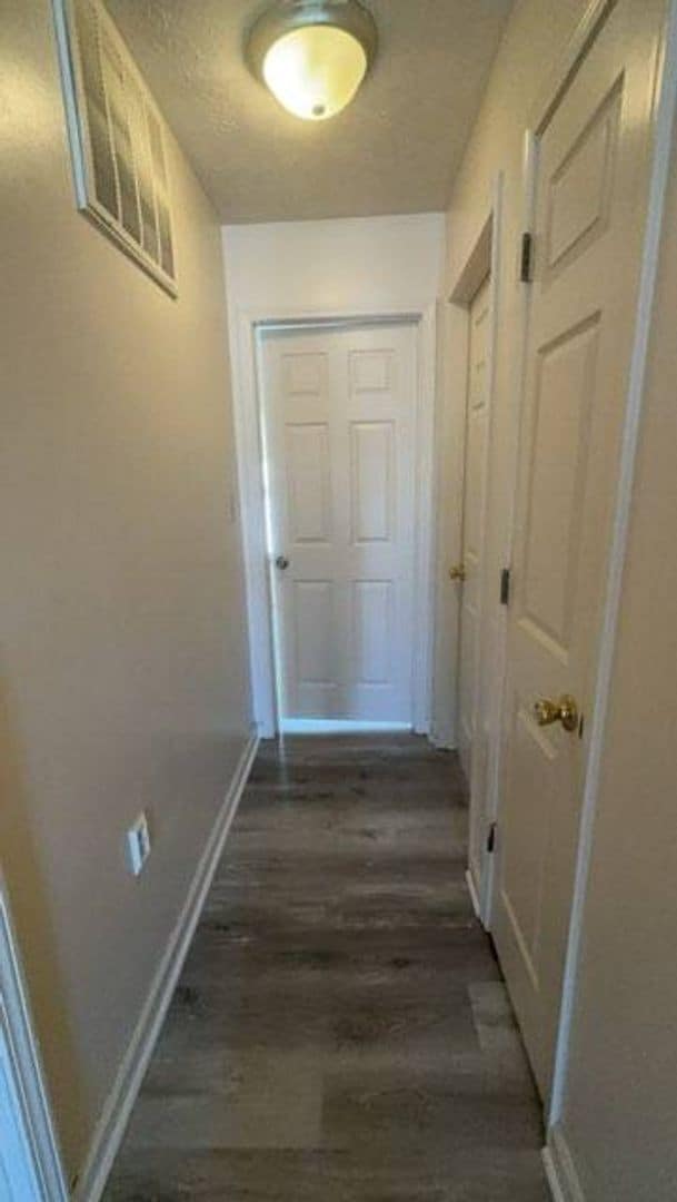 Building Photo - Spacious 2 Bed 2 Bath Duplex