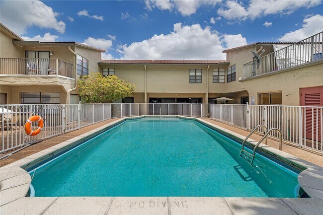 Building Photo - 2530 Coral Springs Dr
