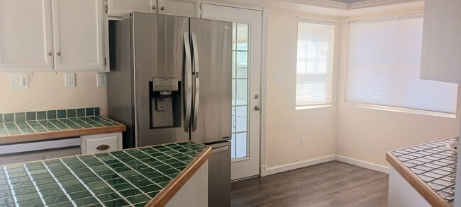 Building Photo - Spacious Home by Carson River