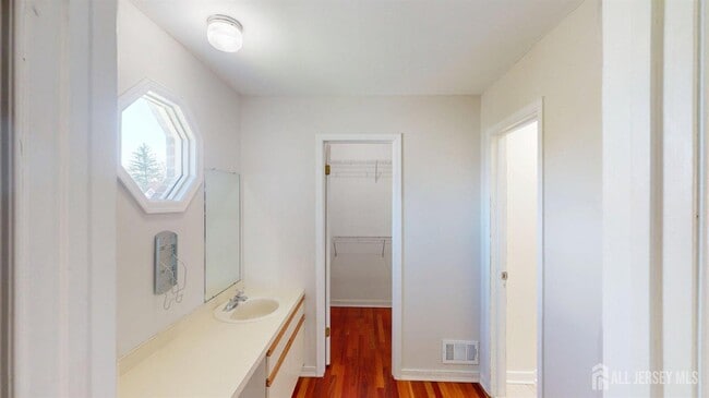 Building Photo - 77 Princess Dr