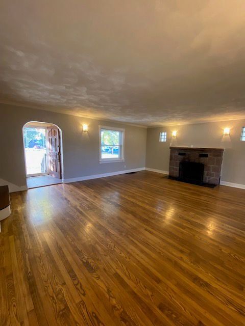 Building Photo - 702 S Cherry St