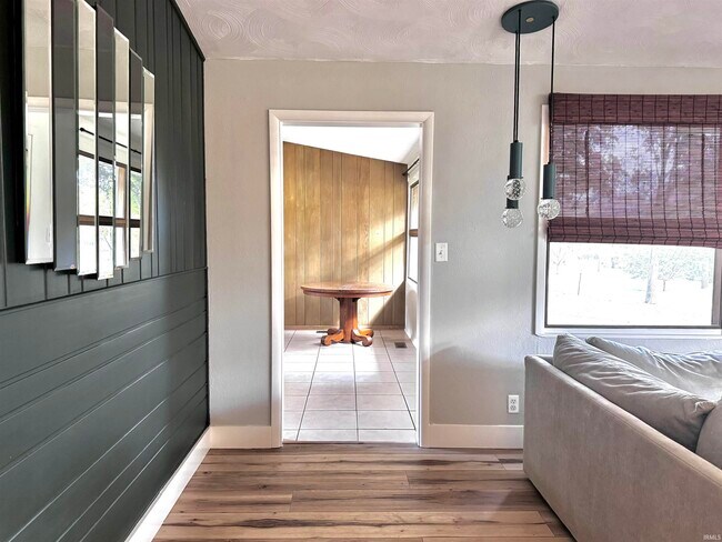Building Photo - 7102 Woodhue Ln