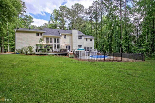 Building Photo - 208 Wysteria Ct