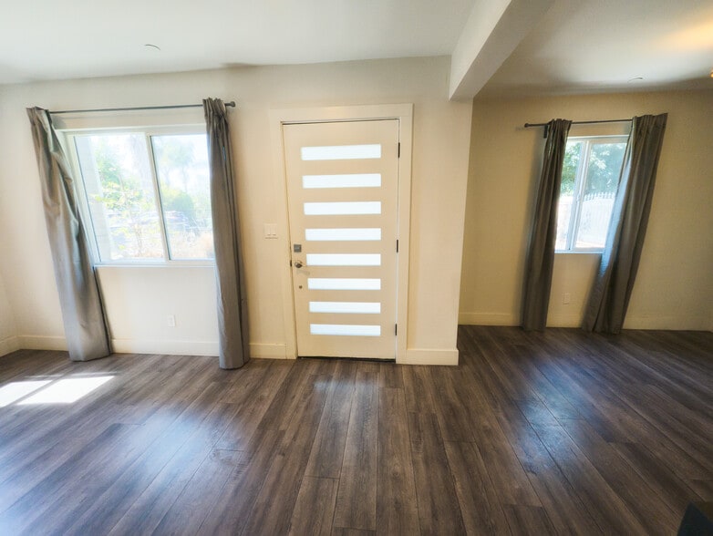 Front Entrance - 5640 Craner Ave