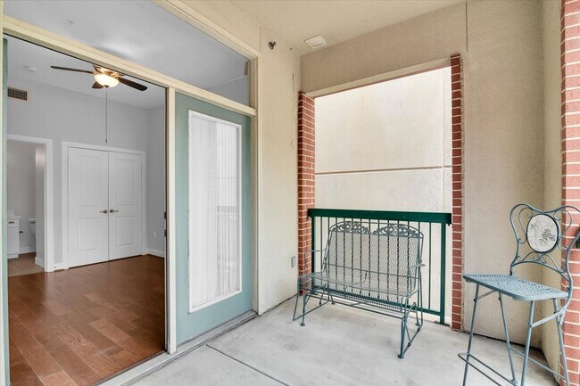 Building Photo - 300 St Joseph Pkwy