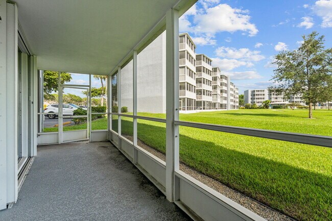 Building Photo - 250 NW 67th St