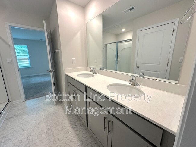 Building Photo - 2129 Allium Dr