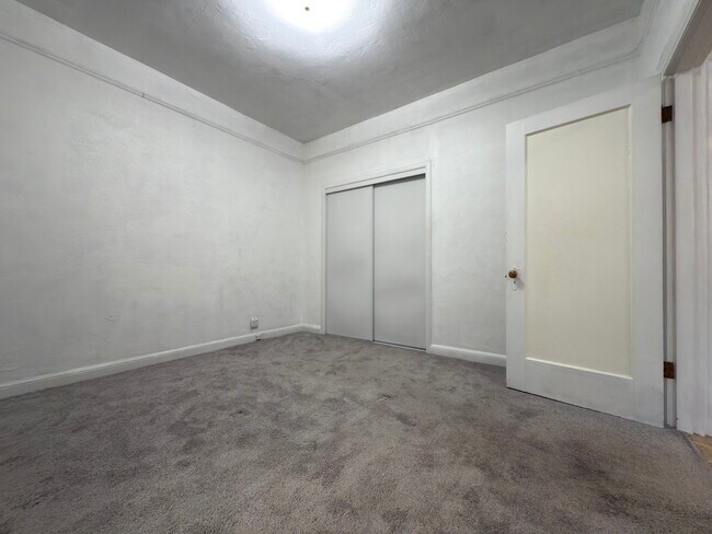 Building Photo - 160 San Benito Rd