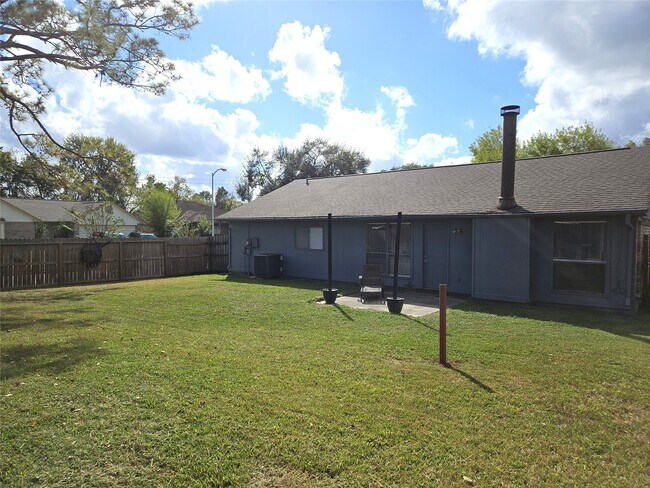 Building Photo - 16927 Barkentine Ln