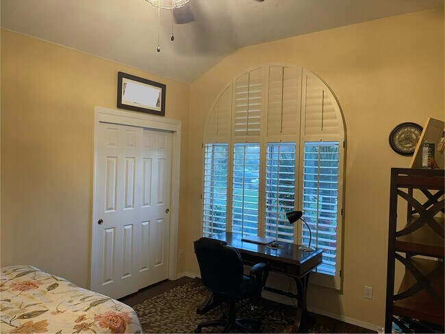 Building Photo - 11310 Pinehaven Ave