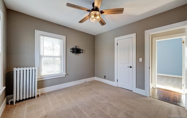 Building Photo - 256 Nassau Rd