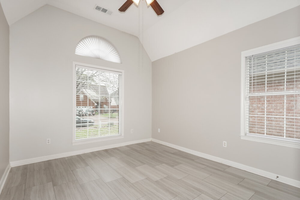 Building Photo - 3135 Quartz Dr