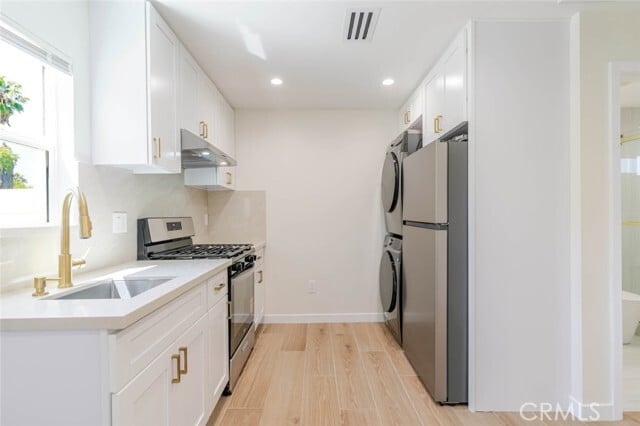 Building Photo - 10711 Cantlay St