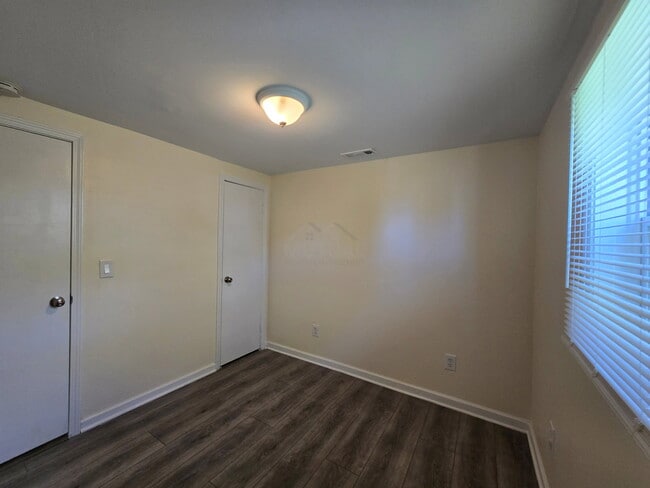 Building Photo - 3438 Duffield