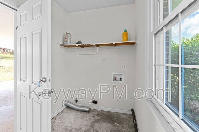 Building Photo - 2574 Richmond Hill Rd