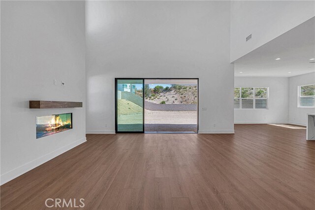 Building Photo - 27510 Elderberry Dr