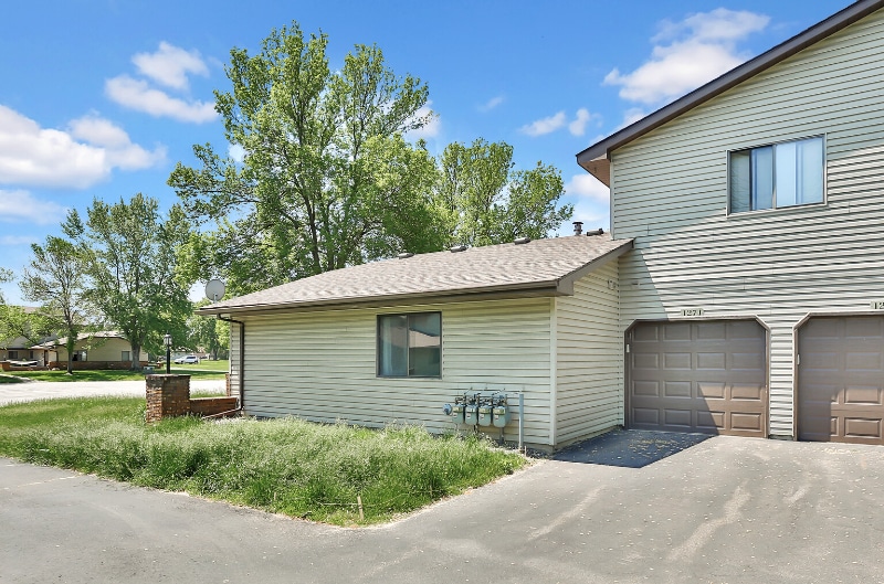 Building Photo - 1271 Greenbriar Ct