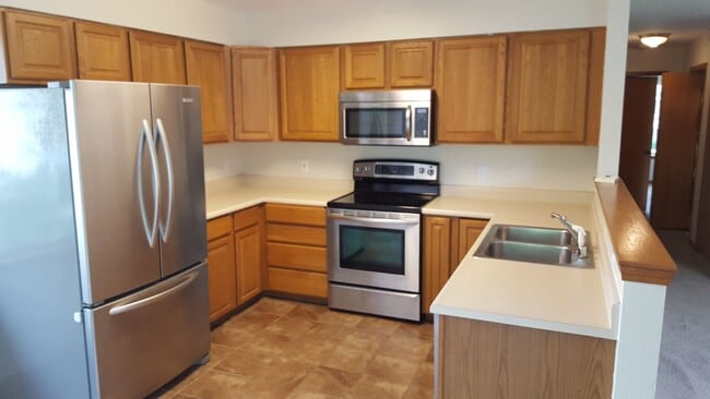 Building Photo - 2 Bedroom Condo in Cordata Neighborhood near WCC