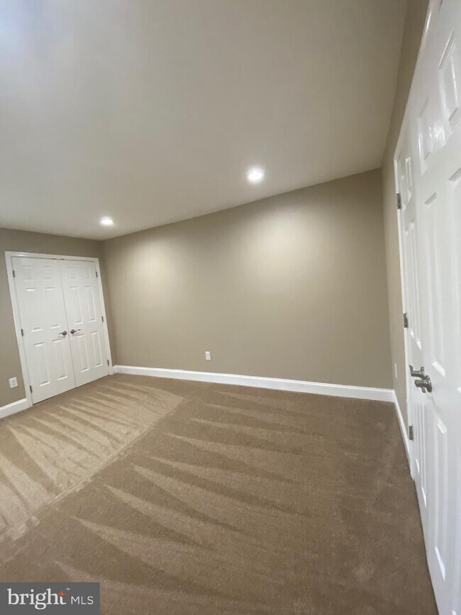 Building Photo - 7212 Donnell Pl