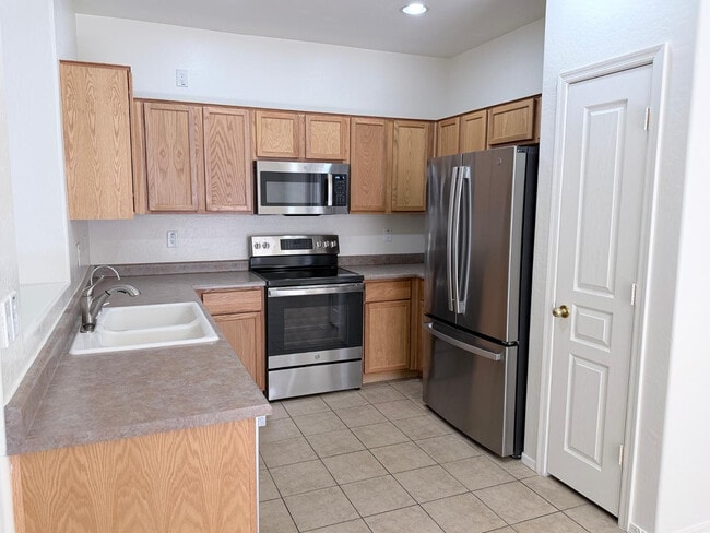 Building Photo - 3938 S Napa Ln