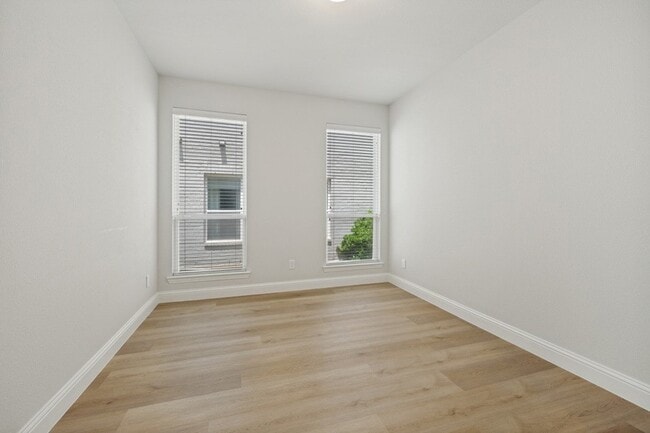 Building Photo - 1000 Adair Rd