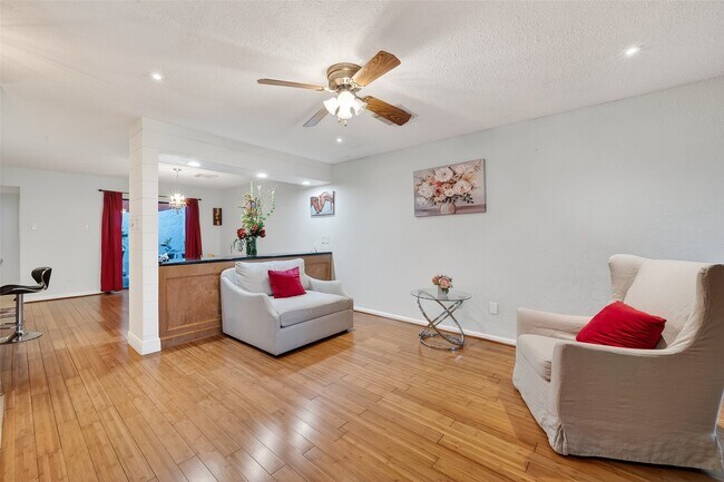 Building Photo - 3200 S Gessner Rd